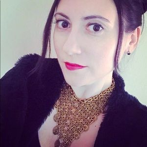 Meet your Posher, Angela